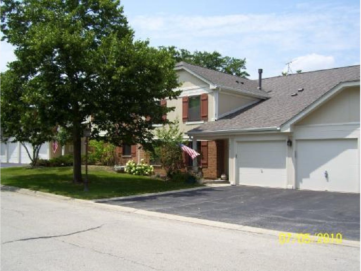 Condos & Townhomes For Sale Lexington Green Schaumburg Illinois, 1470 Williamsburg Drive
