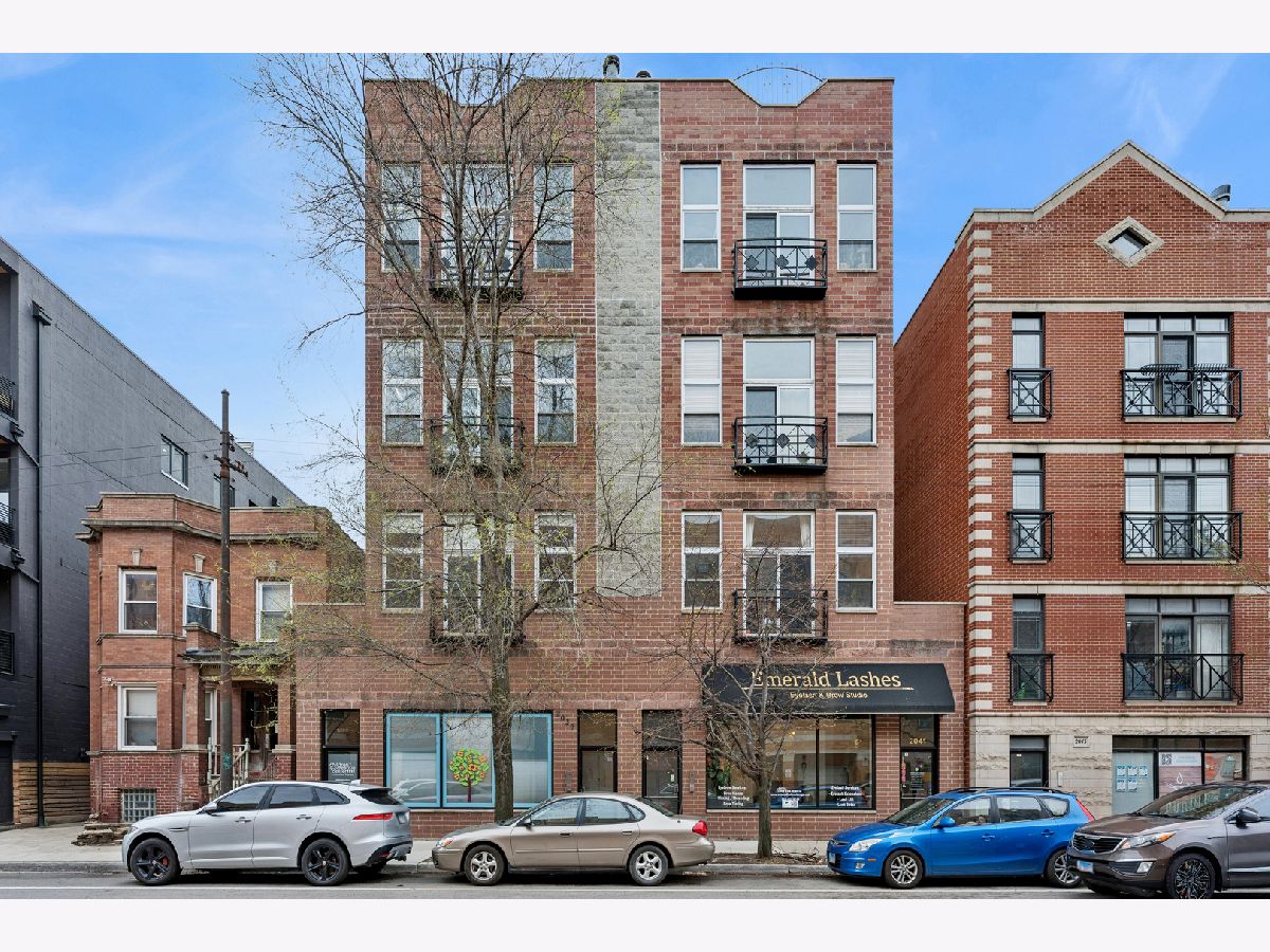  For Sale Chicago Illinois, 2039 Belmont Avenue