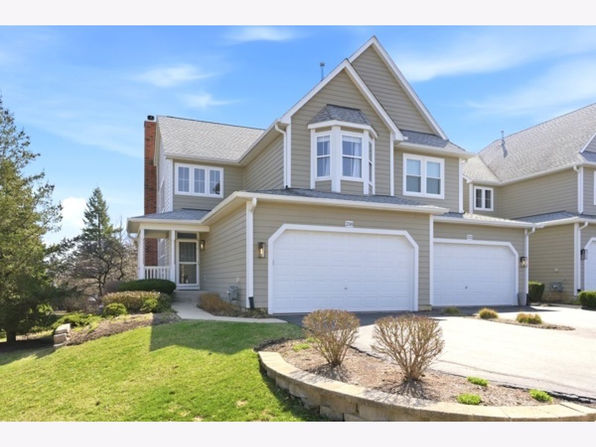 Townhomes For Sale Baker Hill Glen Ellyn Illinois, 200 Tanglewood Drive