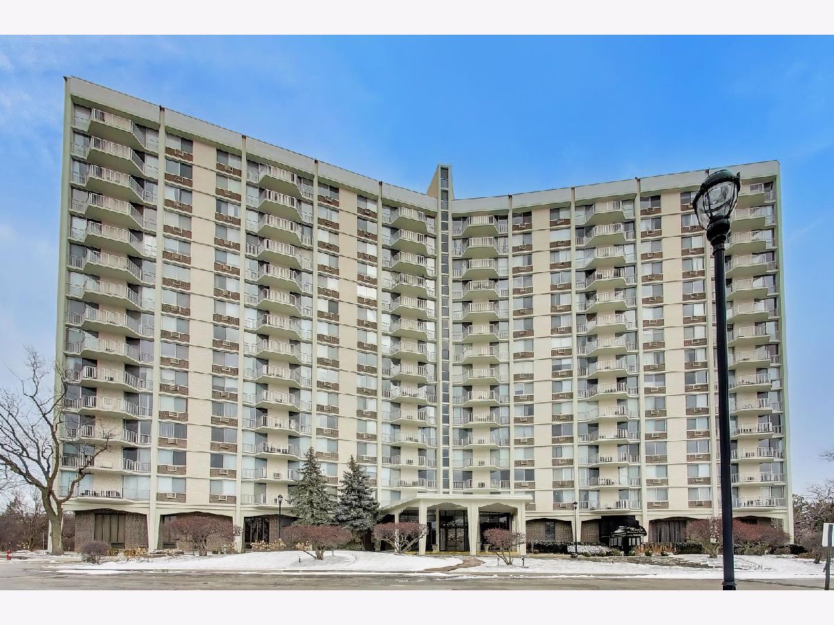  For Sale Oak Brook Illinois, 40 Tower Road