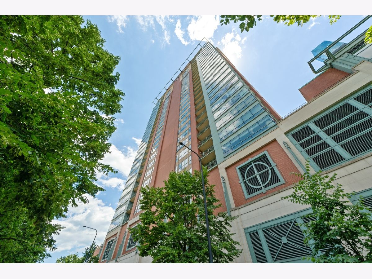 Condos & Townhomes For Rent Riverview Condominiums Chicago Illinois, 445 North Water