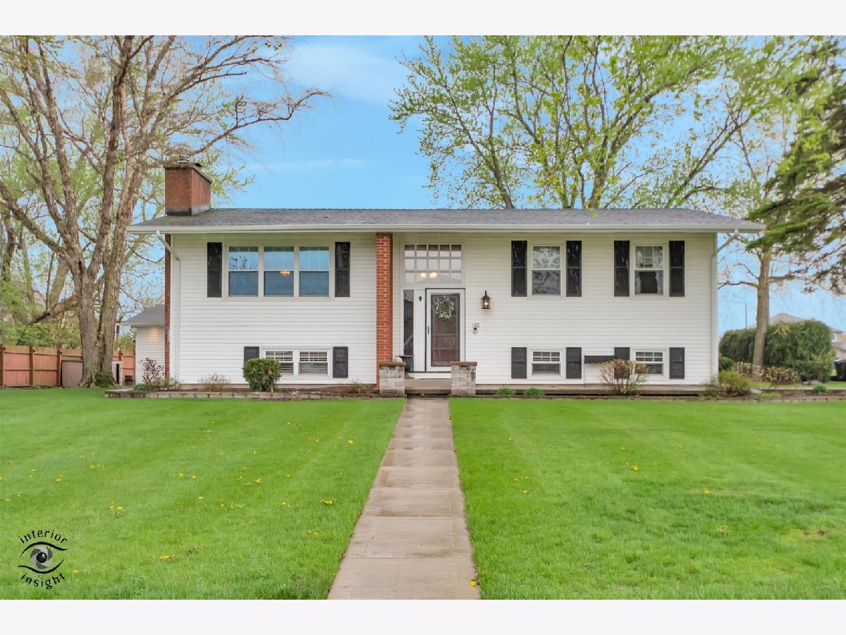  For Sale Peotone Illinois, 300 Rathje Road