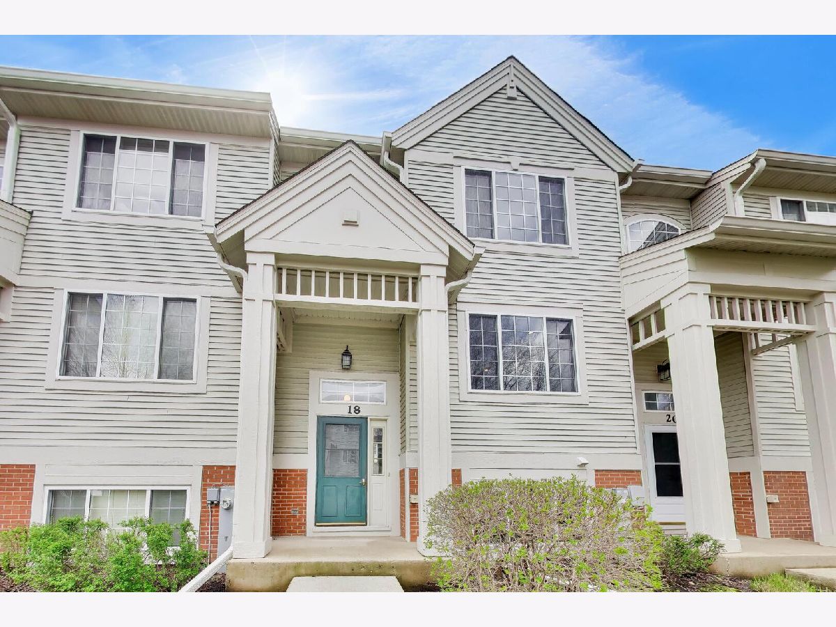  For Sale Cary Illinois, 18 New Haven Drive