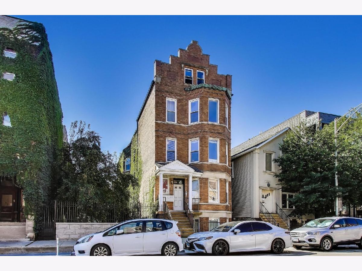  For Sale Chicago Illinois, 1537 Augusta Boulevard
