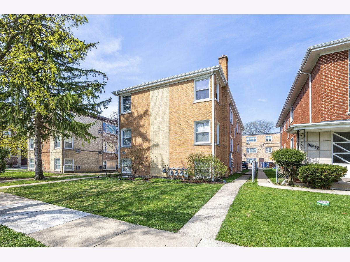  For Sale Skokie Illinois, 9030 Kenton Avenue