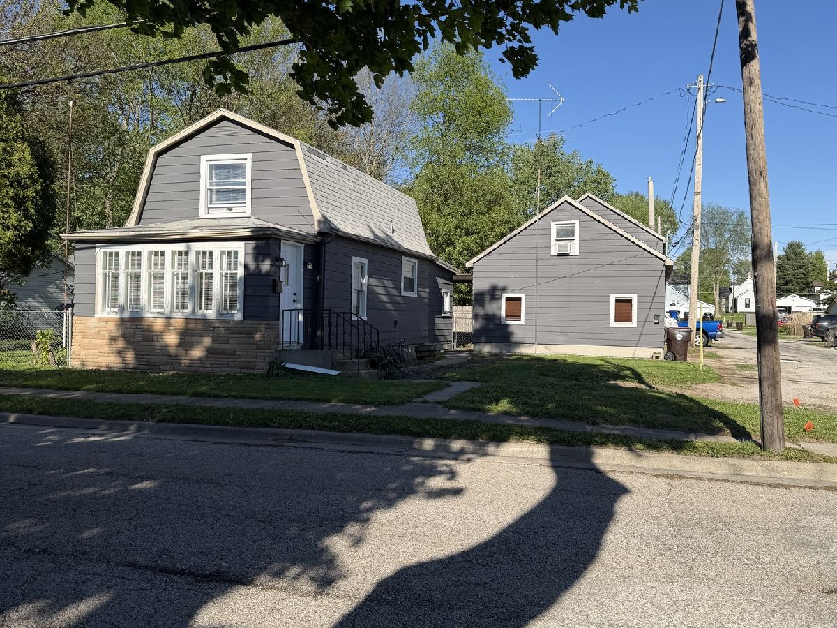  For Sale Lincoln Illinois, 104 State Street