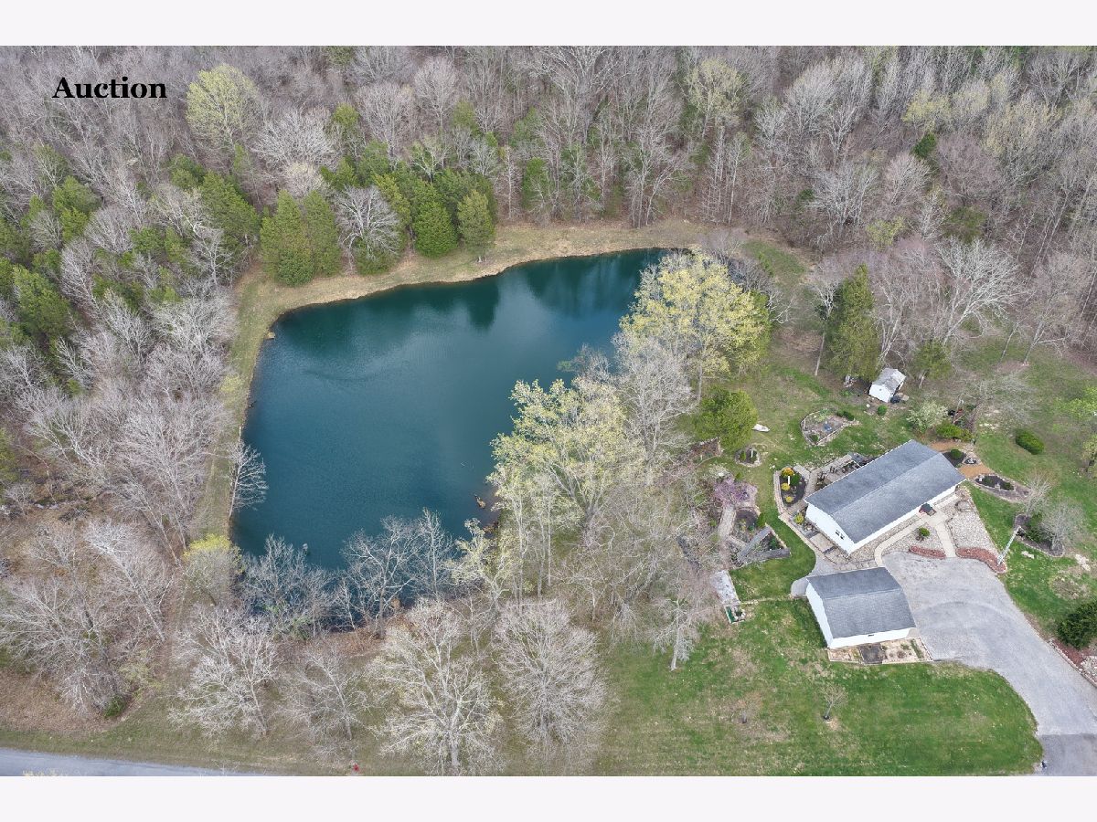  For Sale Creal Springs Illinois, 305 Campers Lane