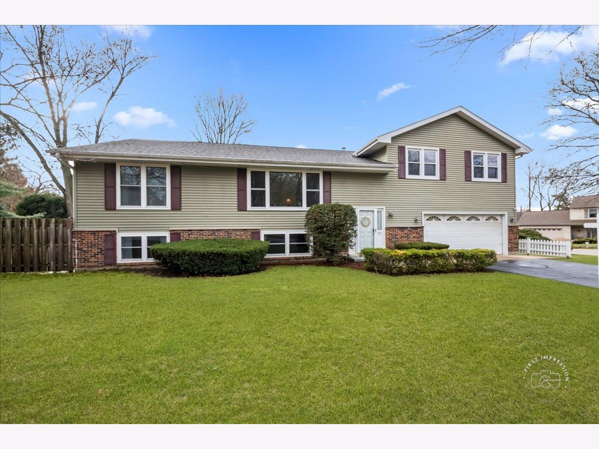  For Sale Batavia Illinois, 701 Viking Drive