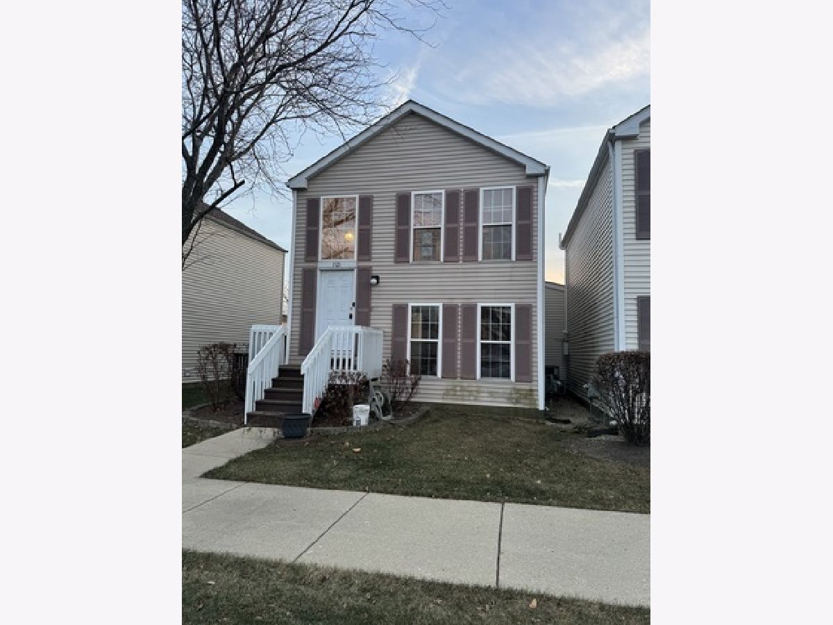 Homes & Townhomes & Condos For Sale Hometown Aurora Illinois, 1121 Symphony Drive