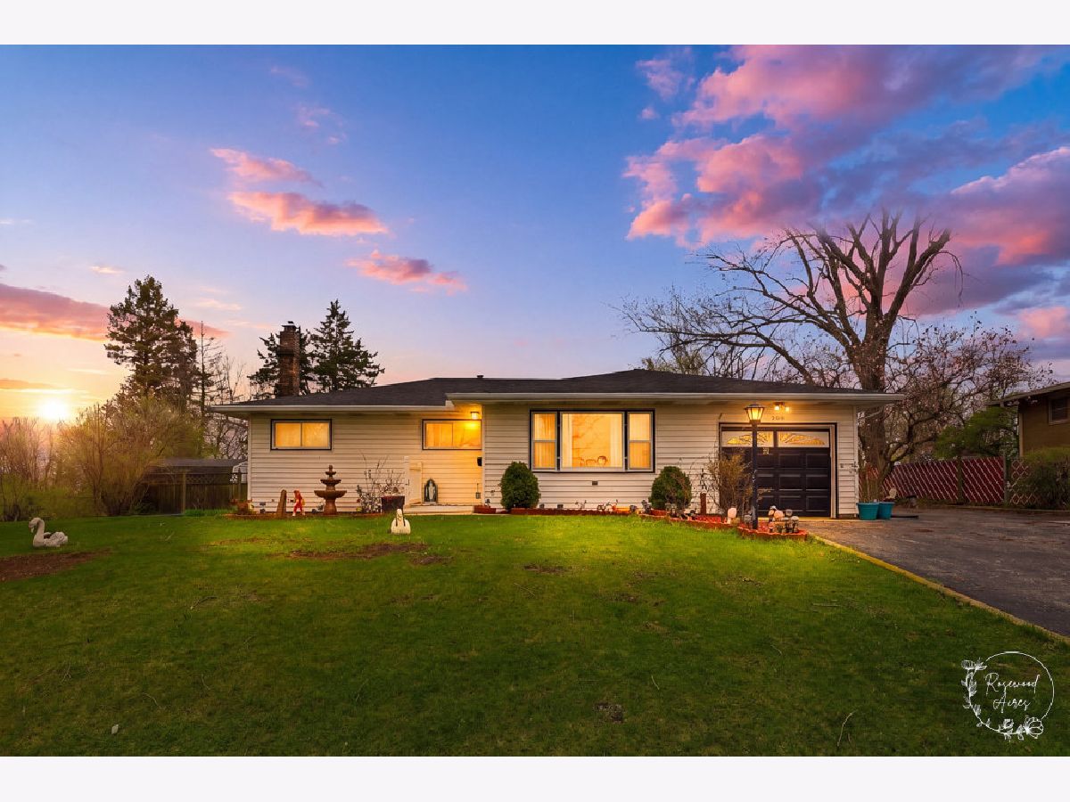  For Sale Kankakee Illinois, 3858 Lakeview Drive