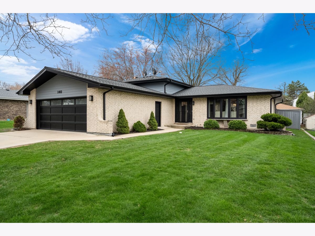  For Sale Wood Dale Illinois, 140 Spring Oaks Drive