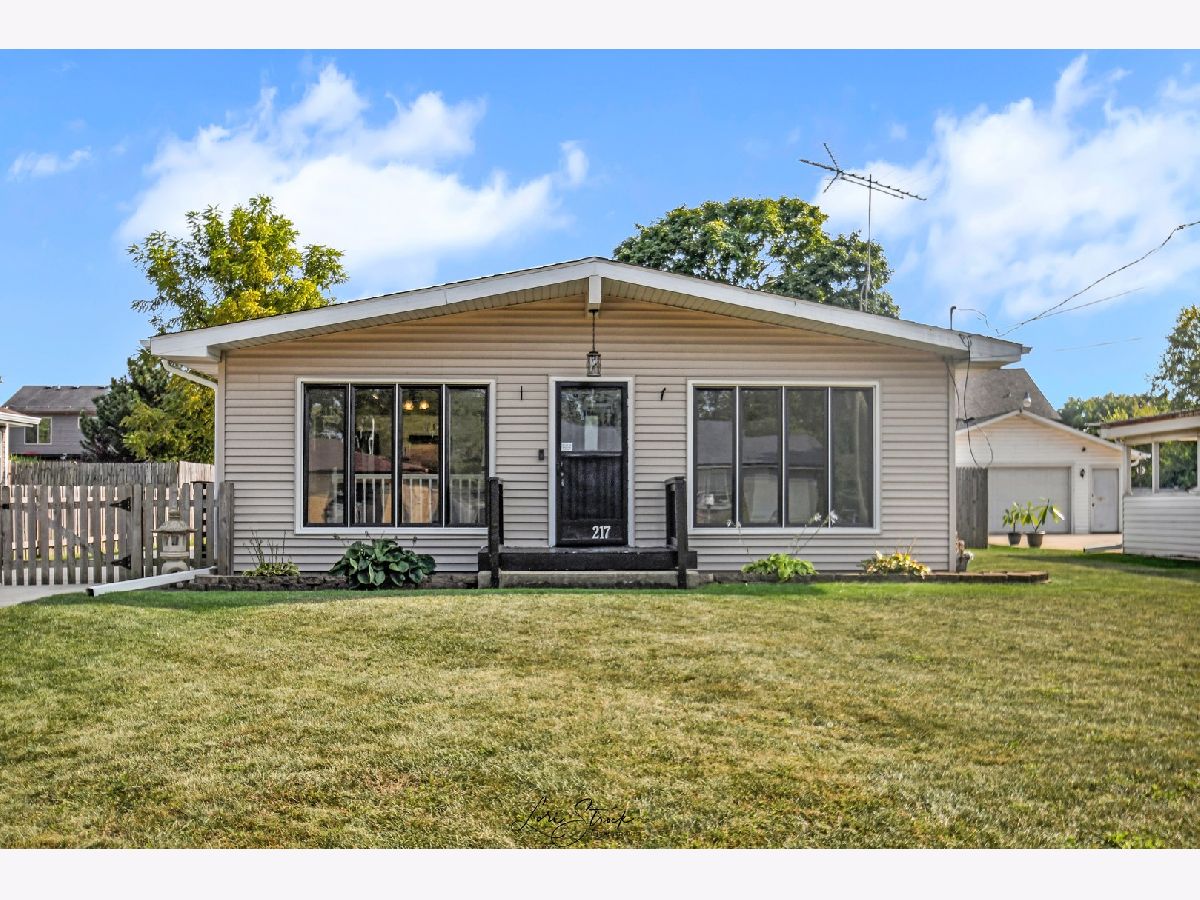  For Rent Montgomery Illinois, 217 Sherman