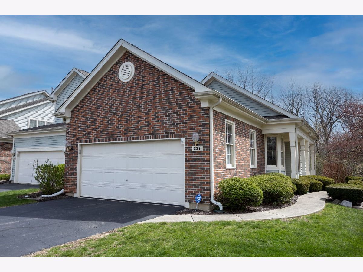  For Sale Schaumburg Illinois, 227 Parktrail Court