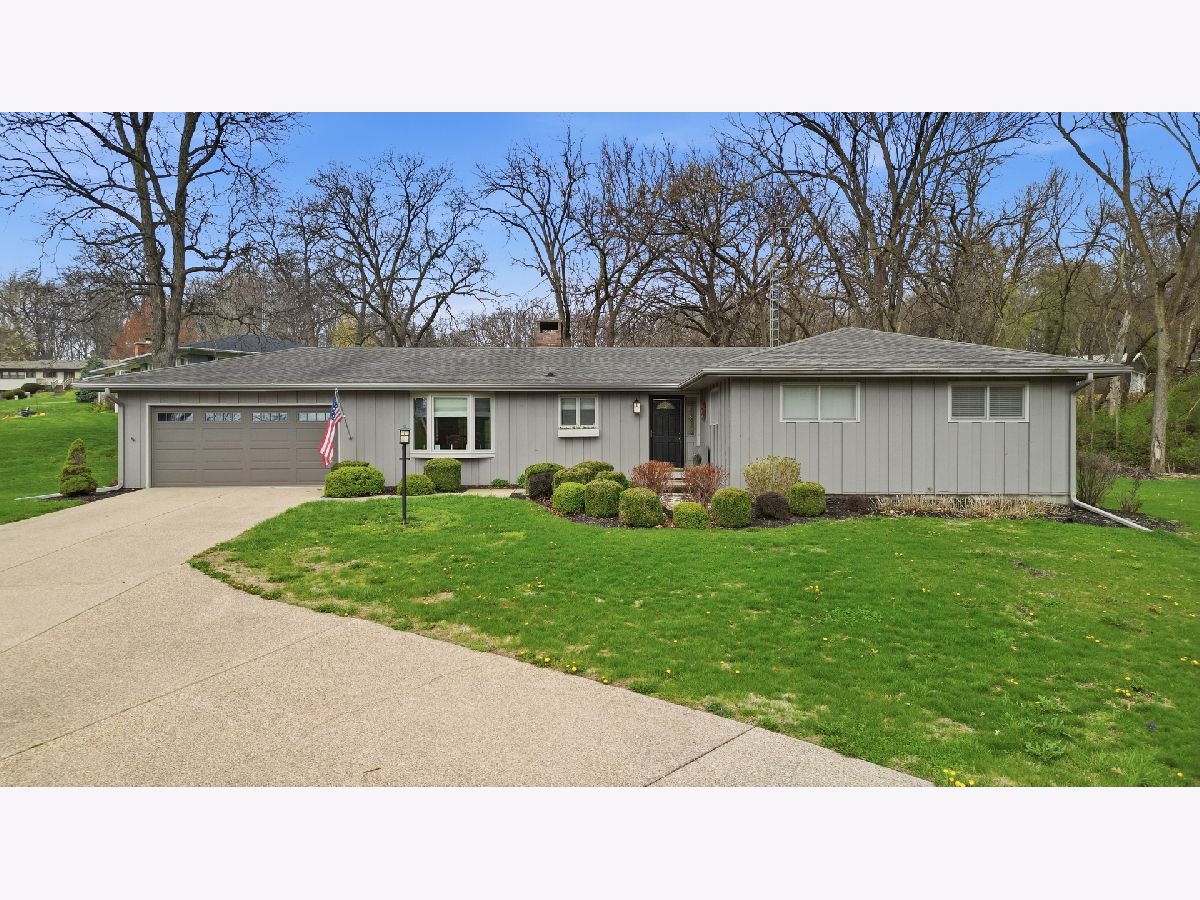  For Sale Dixon Illinois, 476 Timberland Drive