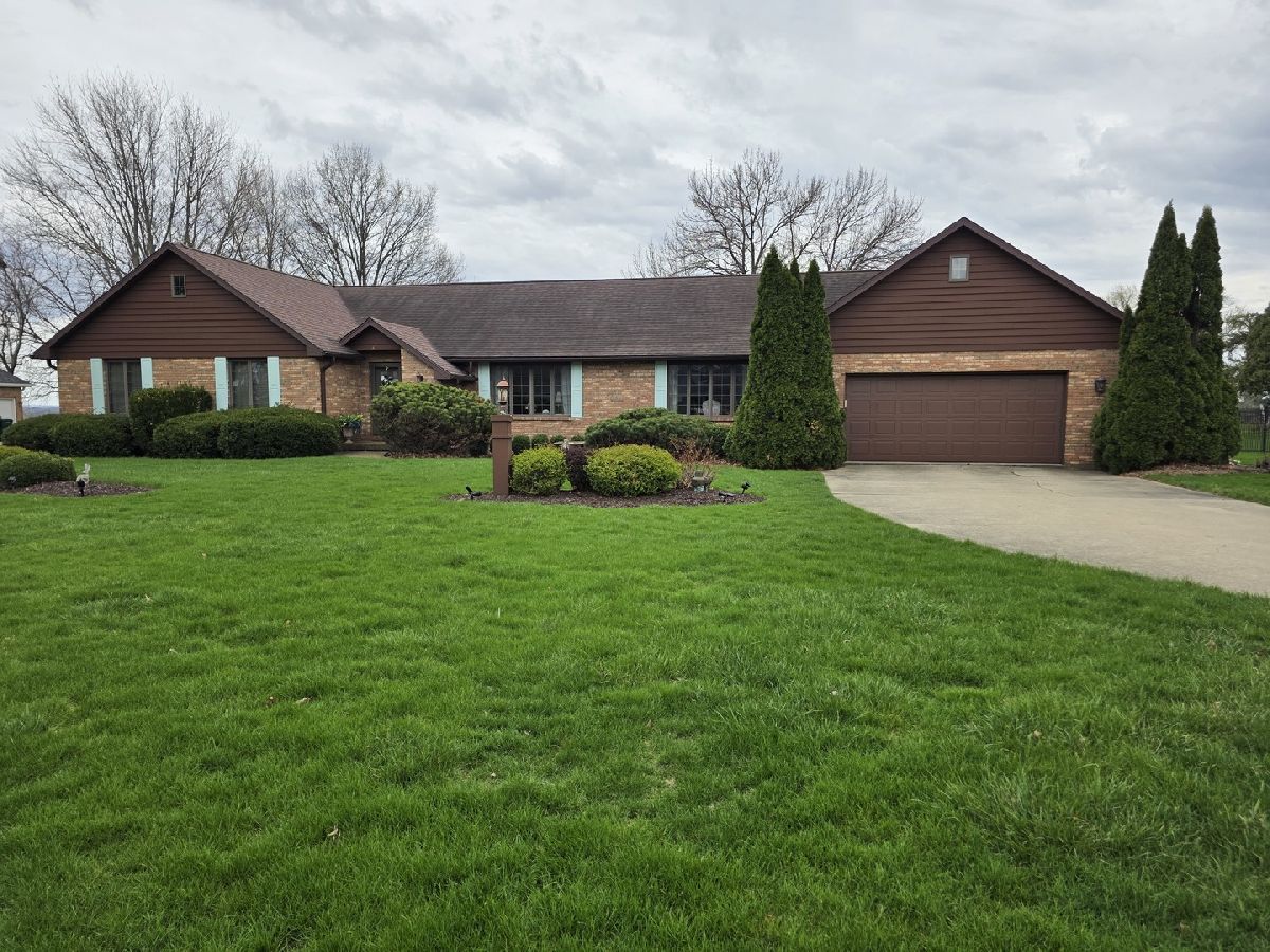 For Sale Sterling Illinois, 47 Carriage Hill Court