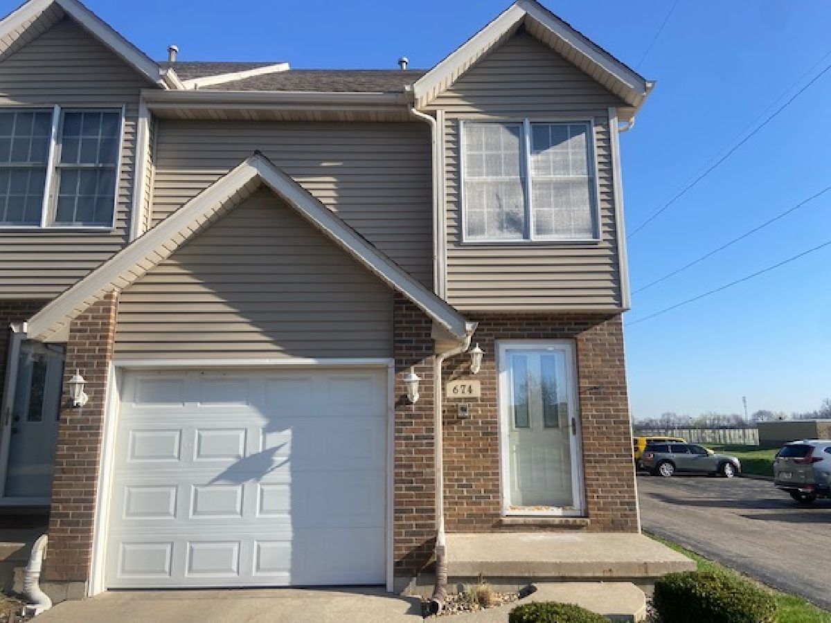  Rented Sycamore Illinois, 674 S Peace