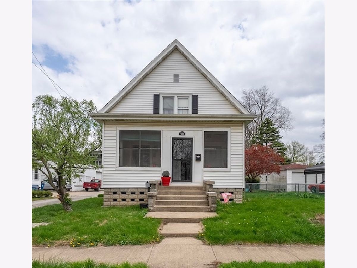  For Sale Pontiac Illinois, 766 Mill Street