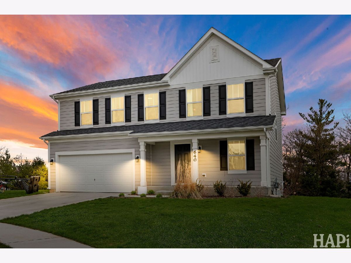  For Sale Marengo Illinois, 640 Cloverleaf Drive