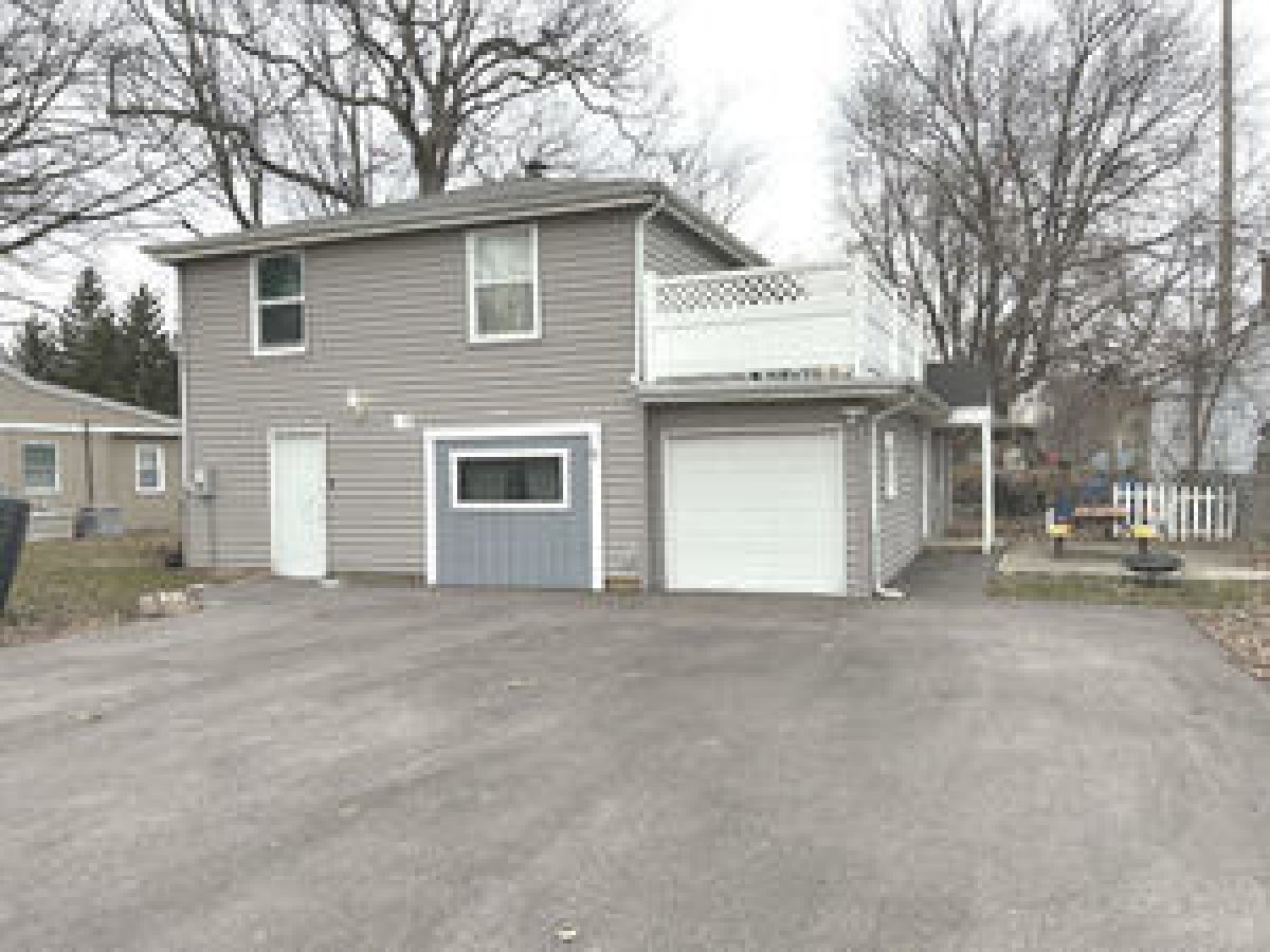  For Sale Mchenry Illinois, 2604 Fair Oak Lane
