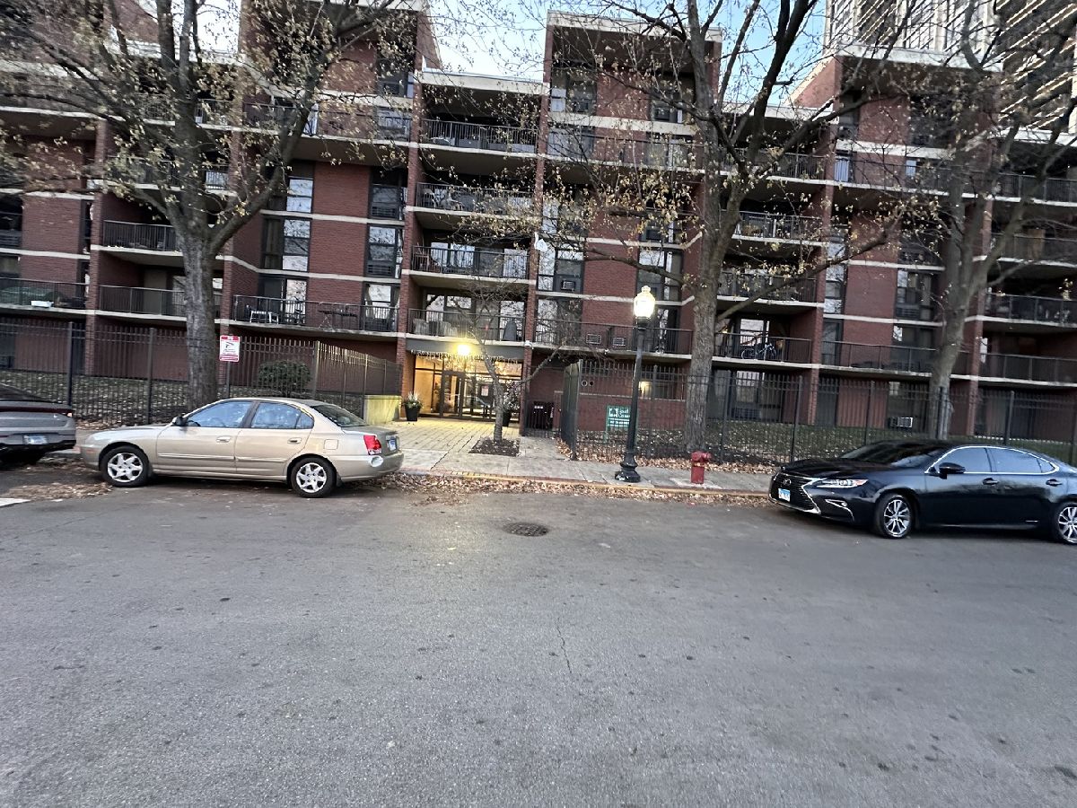  For Sale Chicago Illinois, 3021 Michigan Avenue