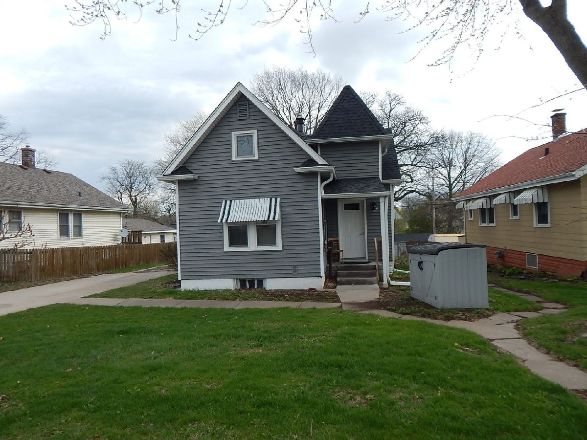  For Sale Bettendorf Iowa, 909 23rd Street