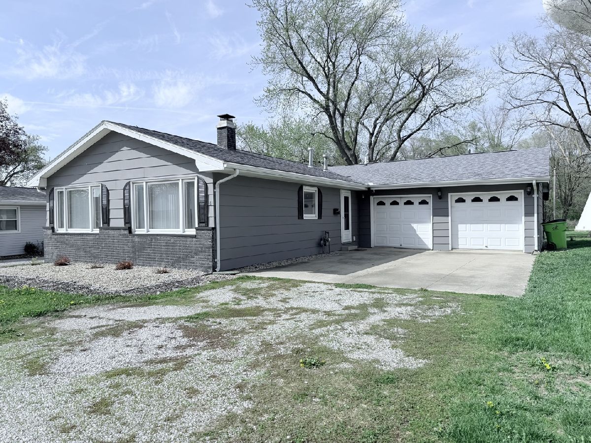  For Sale Farmer City Illinois, 311 Allen Street