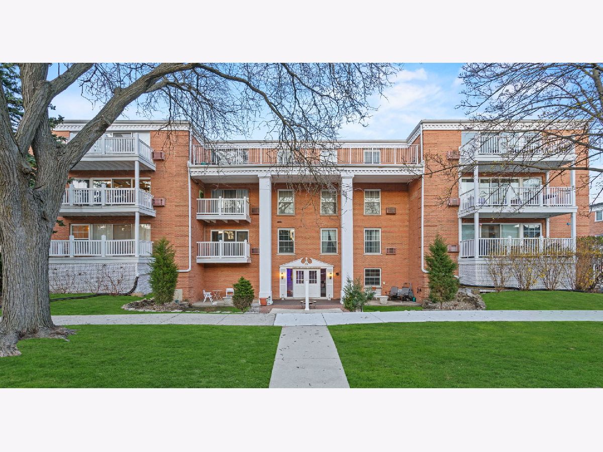  For Sale La Grange Illinois, 81 6th Avenue