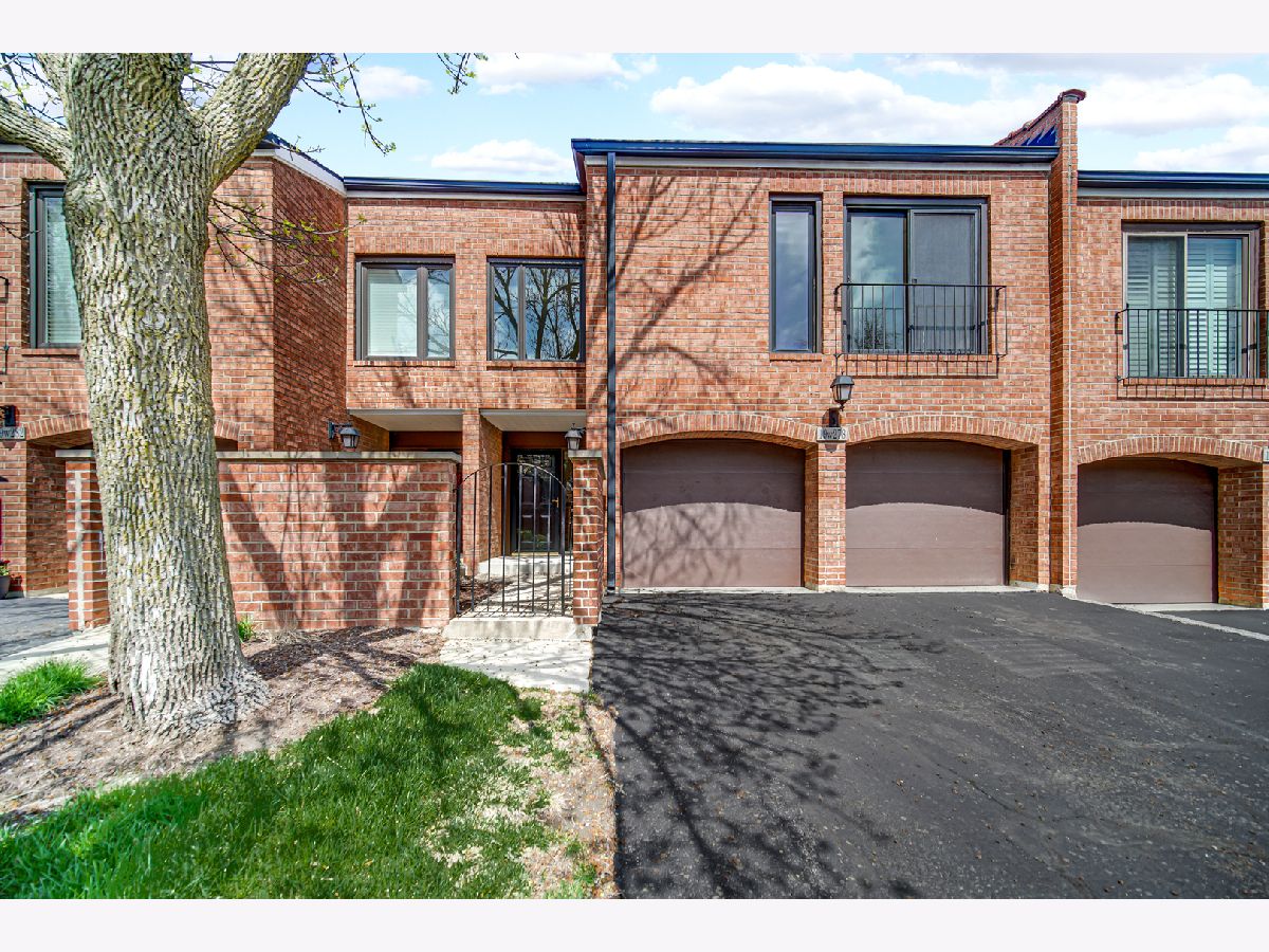  For Sale Oak Brook Illinois, 19W278 Governors Trail
