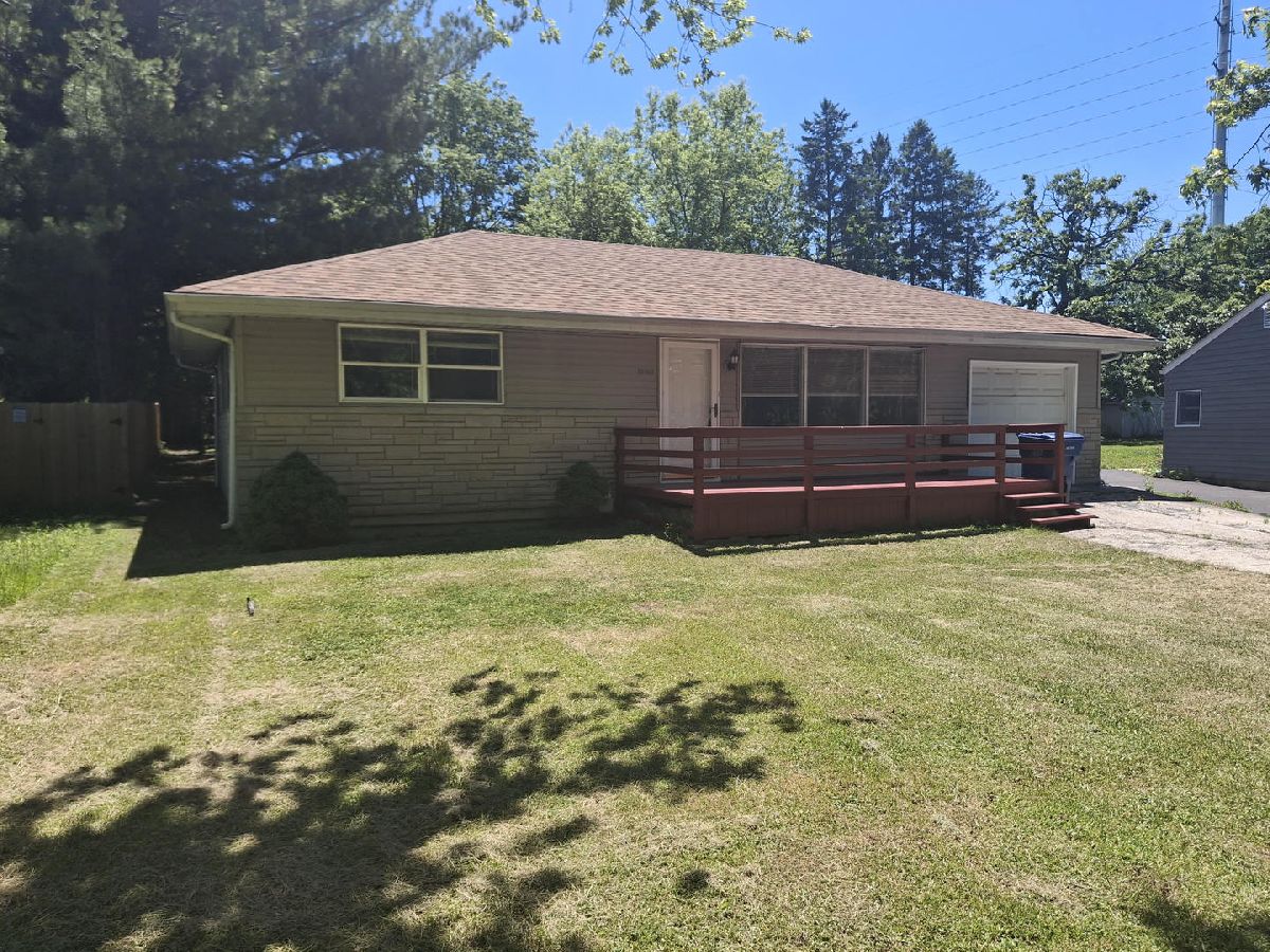  Rented Lake Villa Illinois, 22363 Terry