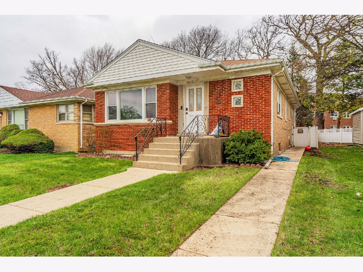  For Sale Skokie Illinois, 4856 Howard Street