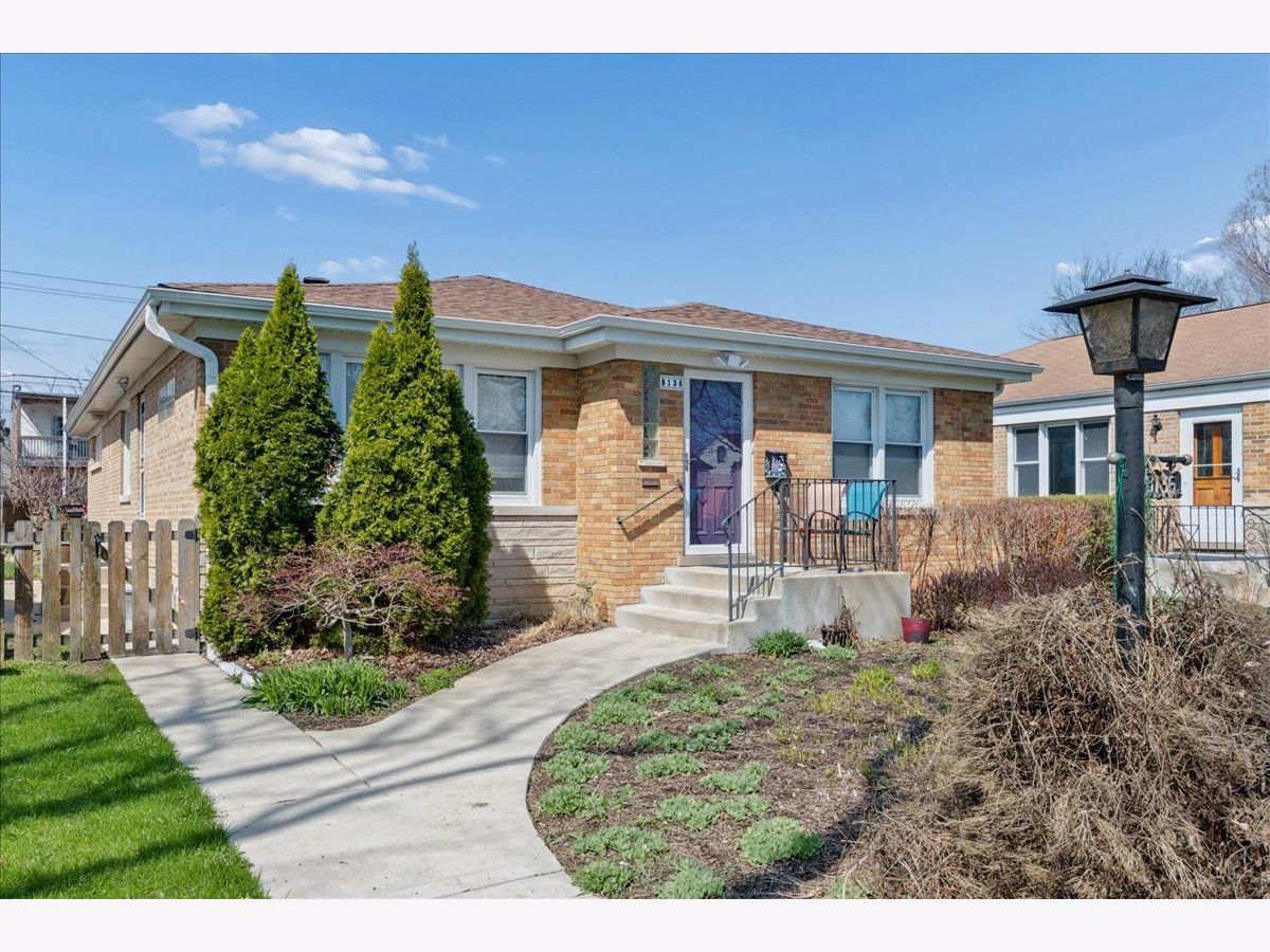  For Sale Skokie Illinois, 8136 Kenton Avenue