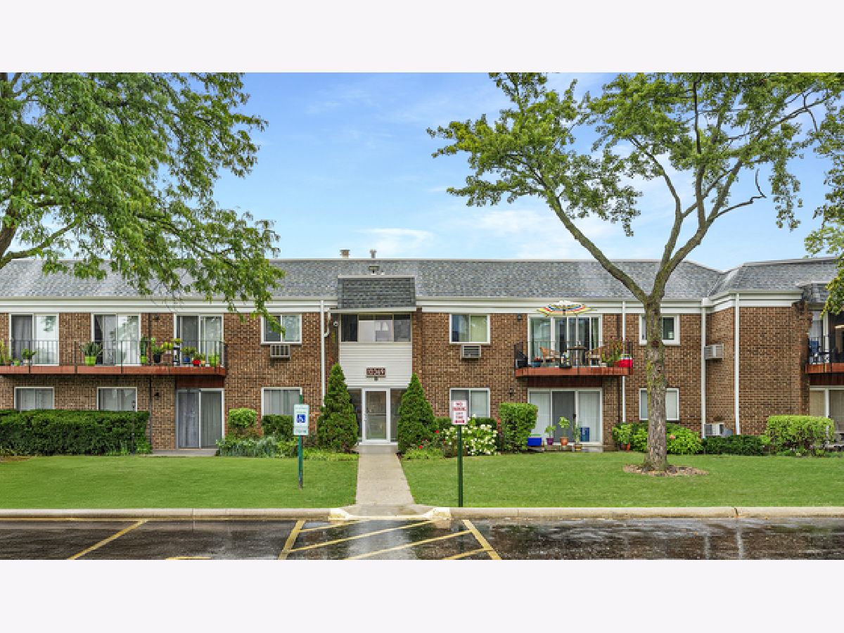  For Sale Glenview Illinois, 10369 Dearlove Road