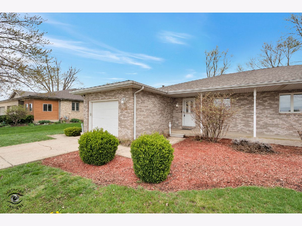  For Sale Manhattan Illinois, 160 Marion Street