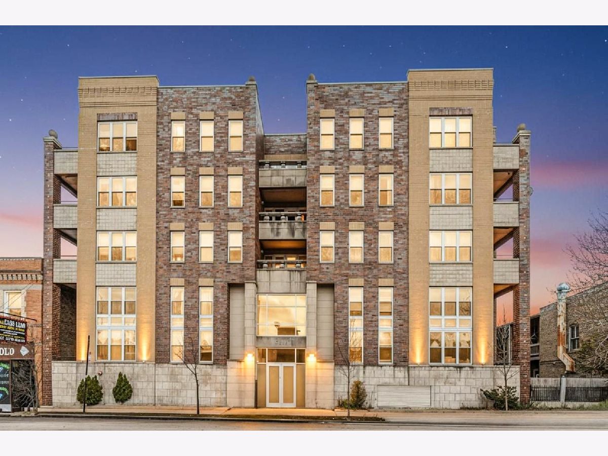  For Sale Chicago Illinois, 3611 Montrose Avenue