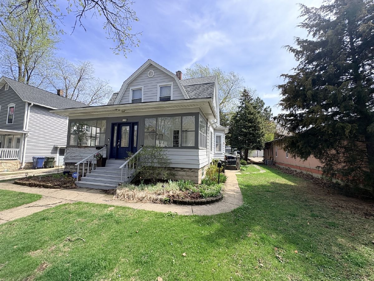  Rented Naperville Illinois, 512 N Center