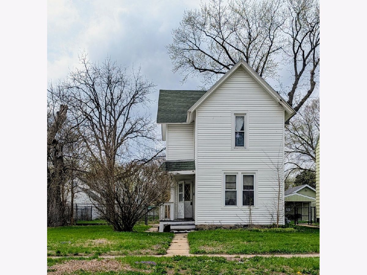  For Sale Rockford Illinois, 2208 Court Street