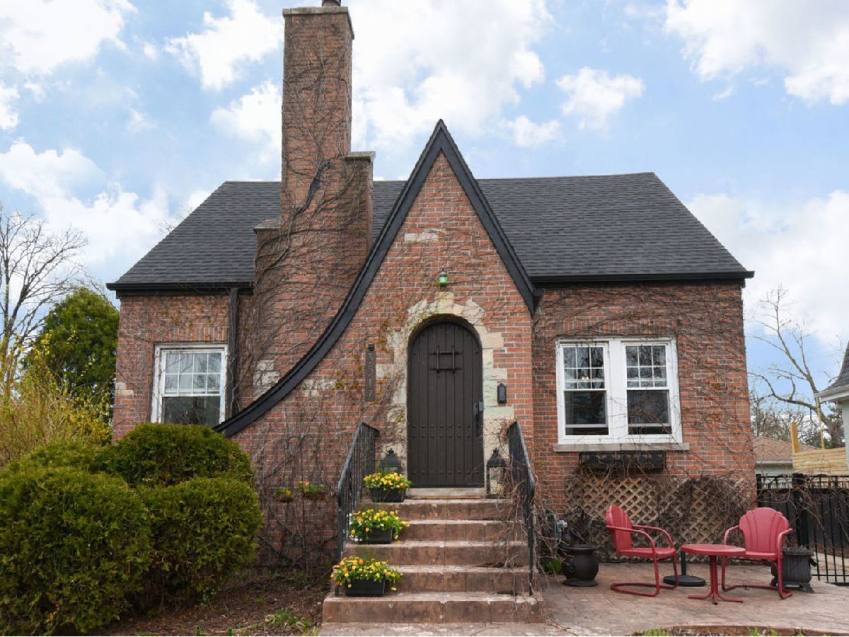  For Sale Brookfield Illinois, 3517 Hollywood Avenue