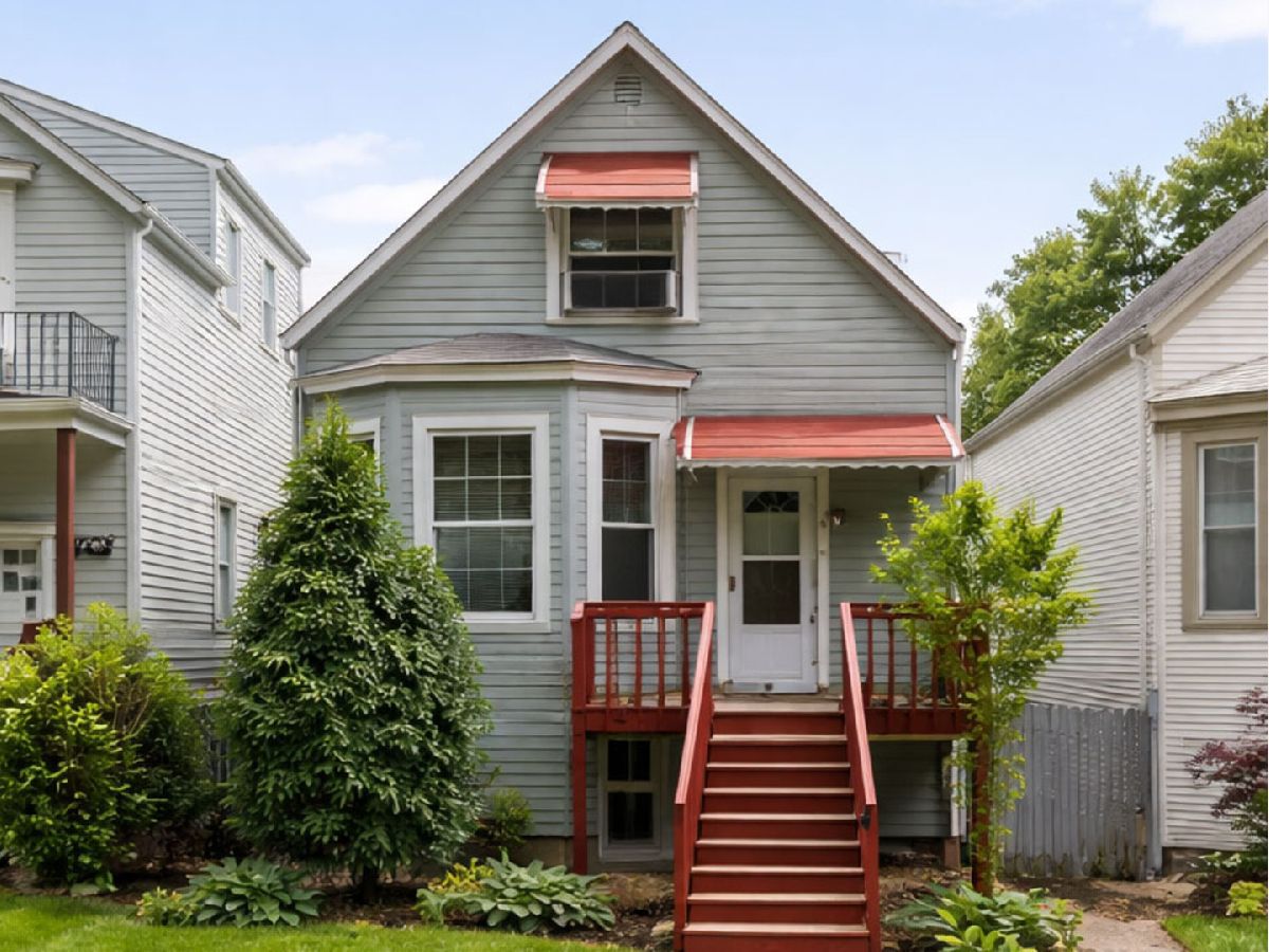  For Sale Chicago Illinois, 4136 Sacramento Avenue