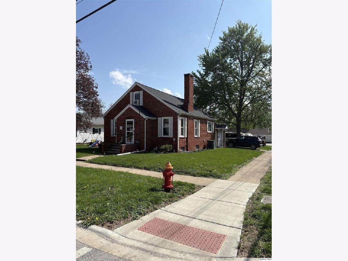  For Sale Mt Sterling Illinois, 120 South St.