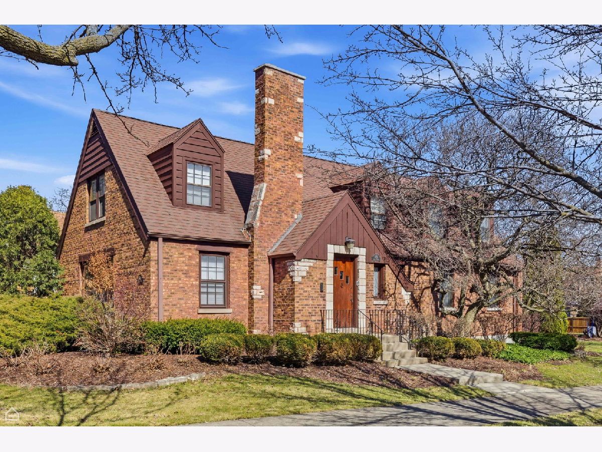  For Sale Chicago Illinois, 5901 Newark Avenue