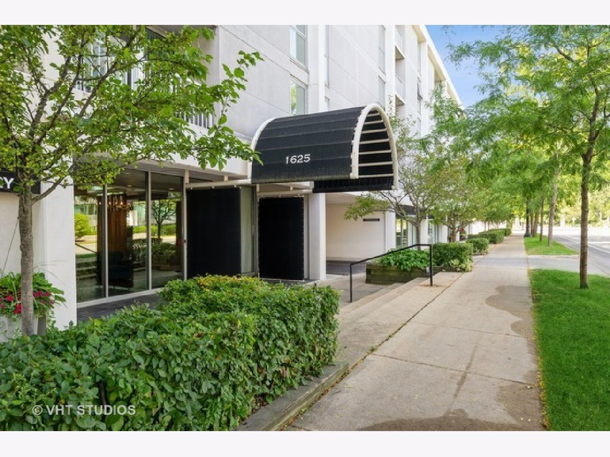  For Sale Wilmette Illinois, 1625 Sheridan Road