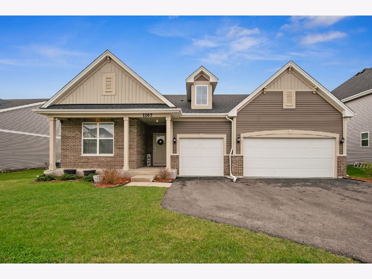  For Sale South Elgin Illinois, 1167 Slade Road