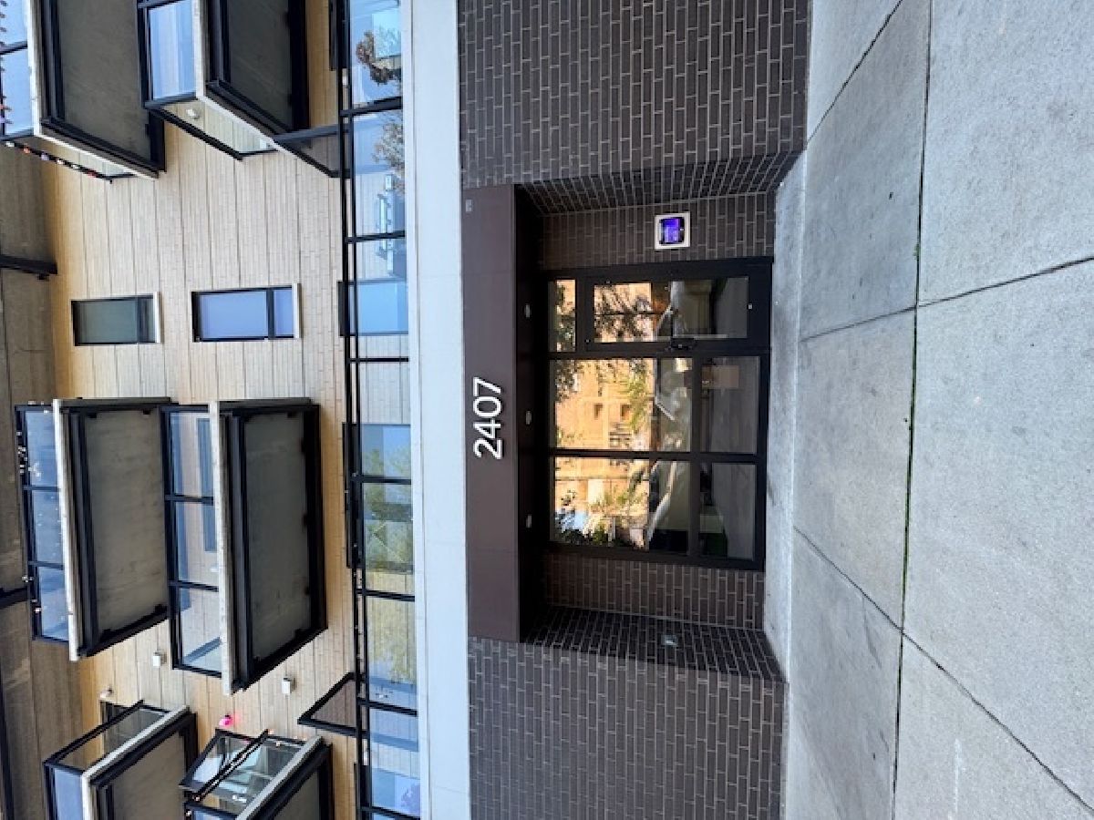  Rented Chicago Illinois, 2407 Eastwood