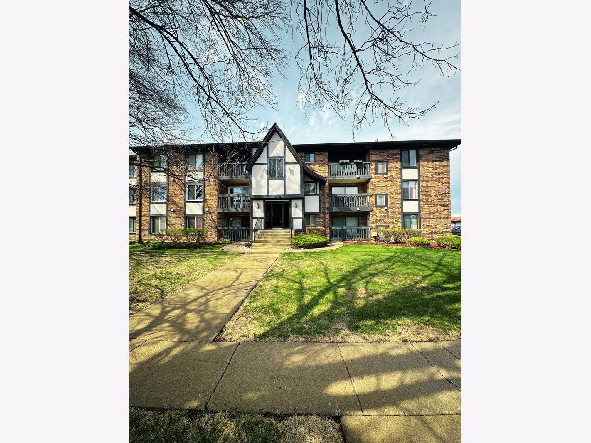  For Rent Crestwood Illinois, 13635 Lamon