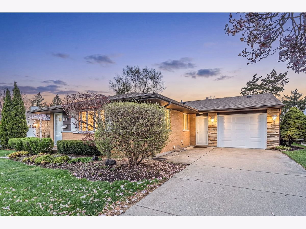  Rented Des Plaines Illinois, 650 Patricia