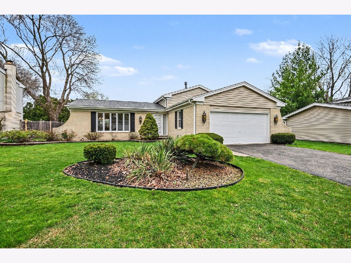  For Sale Downers Grove Illinois, 3941 Roslyn Road