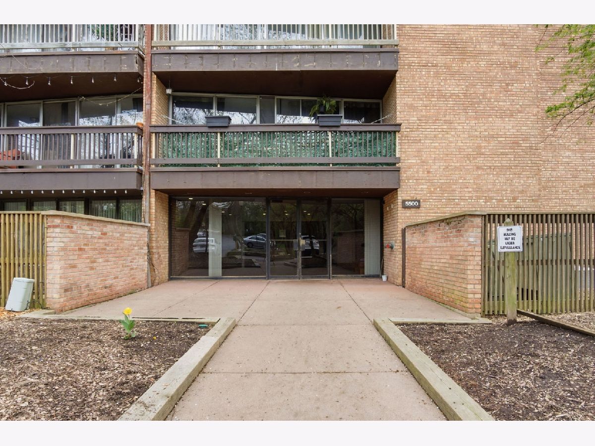 Condos & Townhomes For Sale Four Lakes Lisle Illinois, 5500 Hillcrest Lane