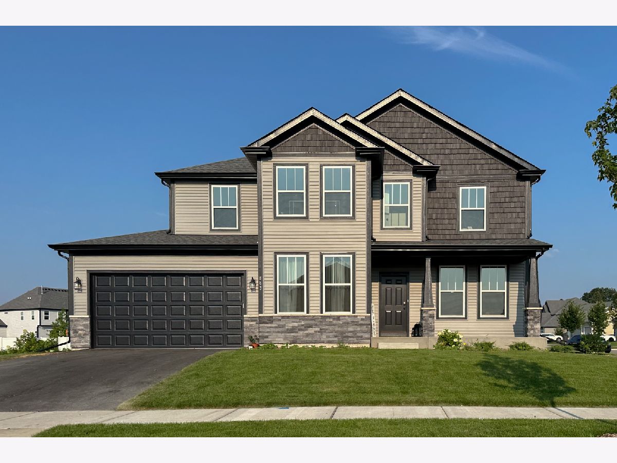  For Sale Bettendorf Iowa, 5916 Woody Creek Lane