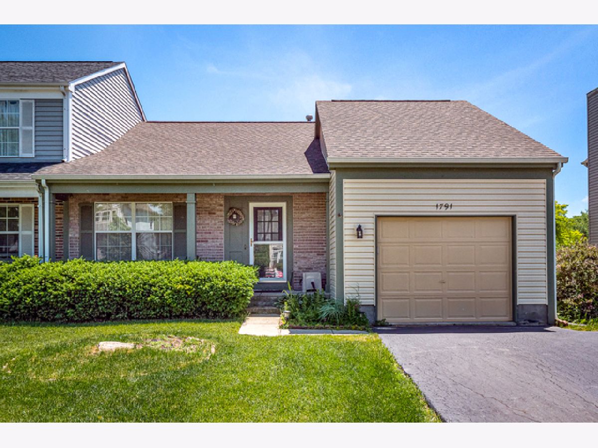  For Sale Mundelein Illinois, 1791 Barnhill Drive