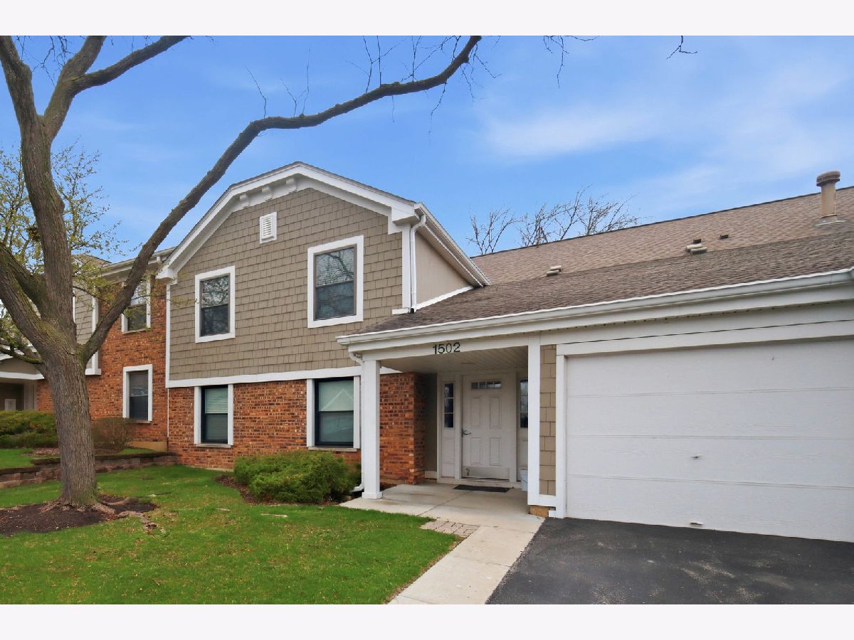 Condos & Townhomes For Rent Lexington Green Schaumburg Illinois, 1502 7 Pines